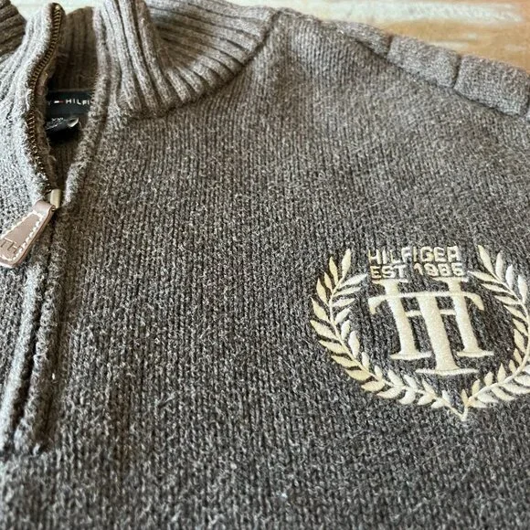 Tommy brown 1/4 zip sweater - Picture 4 of 5